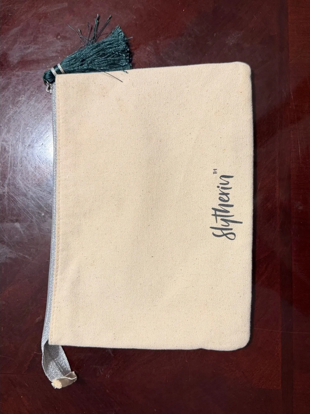 N/A subtle zip essentials
